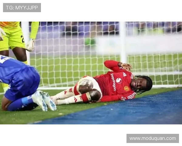 曼联新星海文亮相英格兰一线队训练